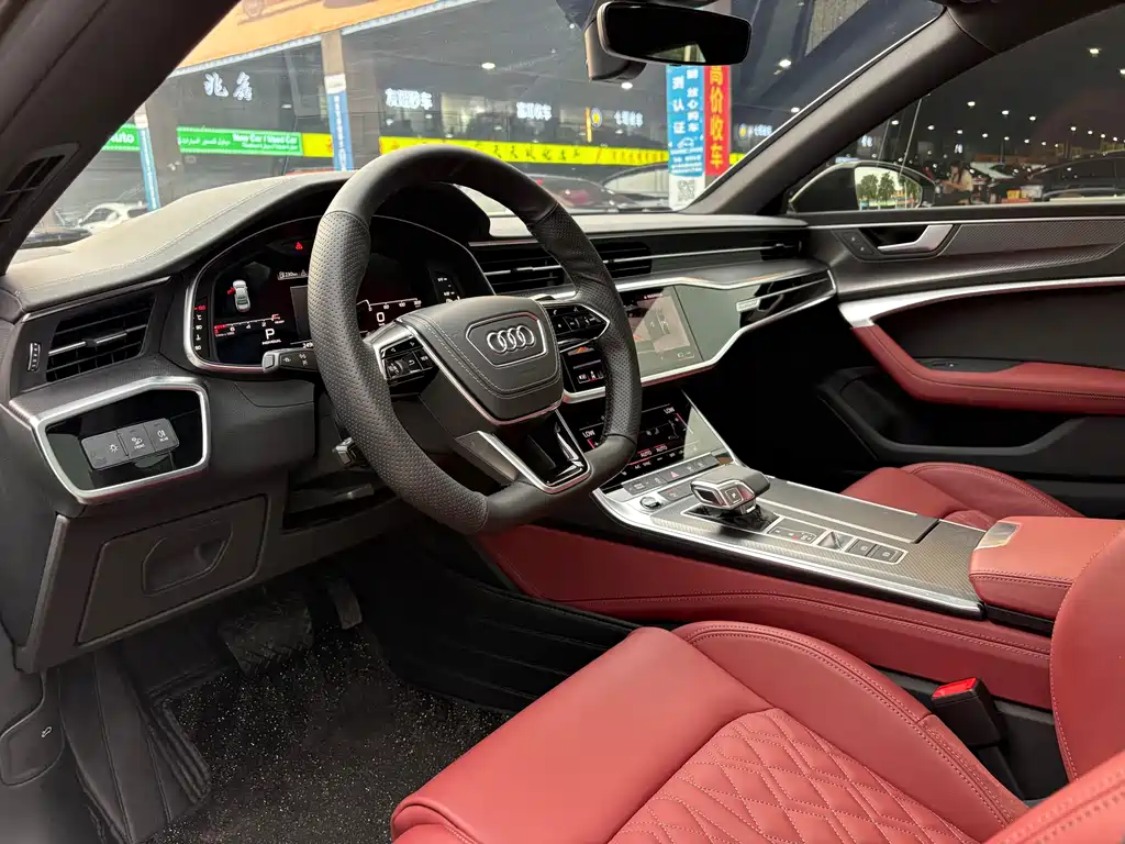 Audi A7L — фото 13
