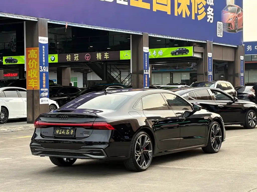 Audi A7L — фото 21