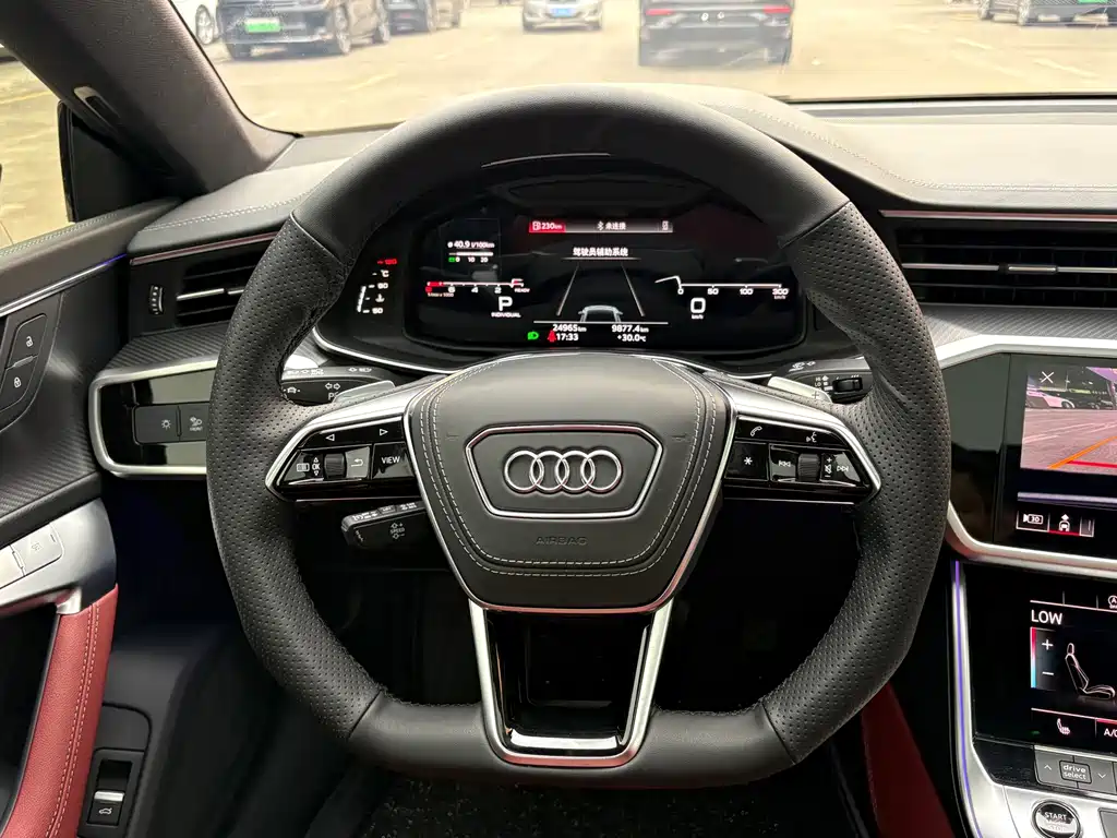 Audi A7L — фото 5