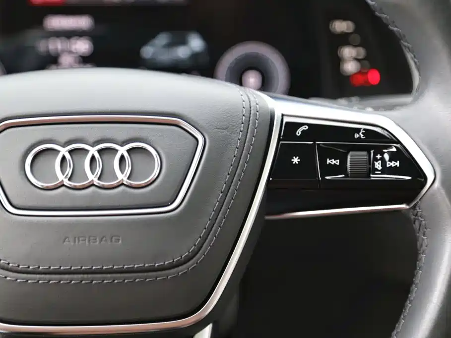 Audi A6L — фото 17