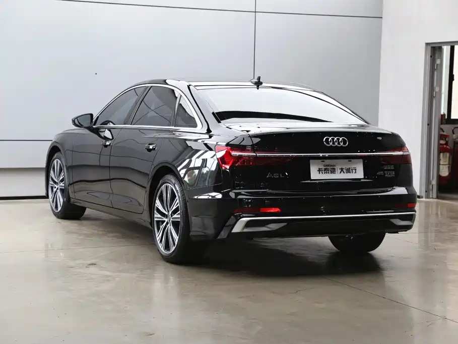 Audi A6L — фото 31
