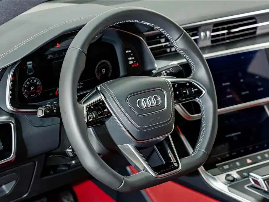Audi A7L — фото 11