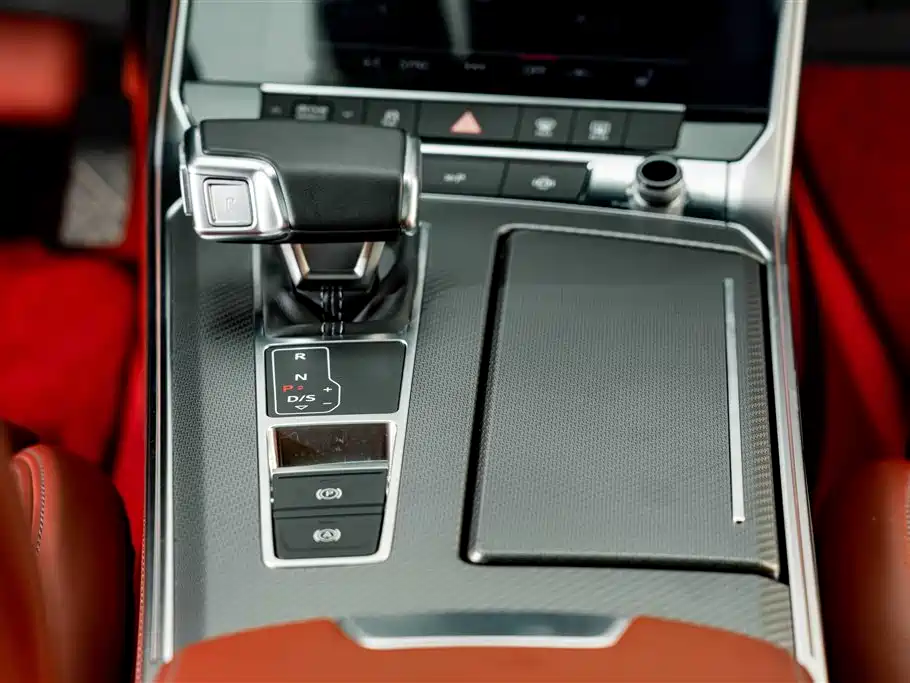Audi A7L — фото 15