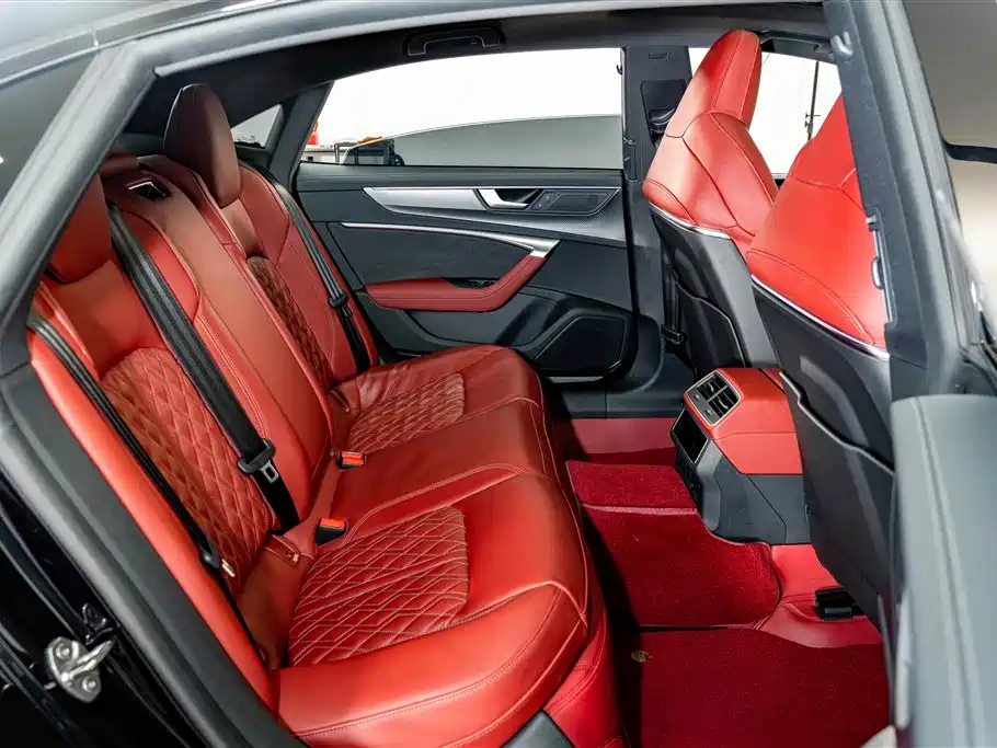 Audi A7L — фото 21