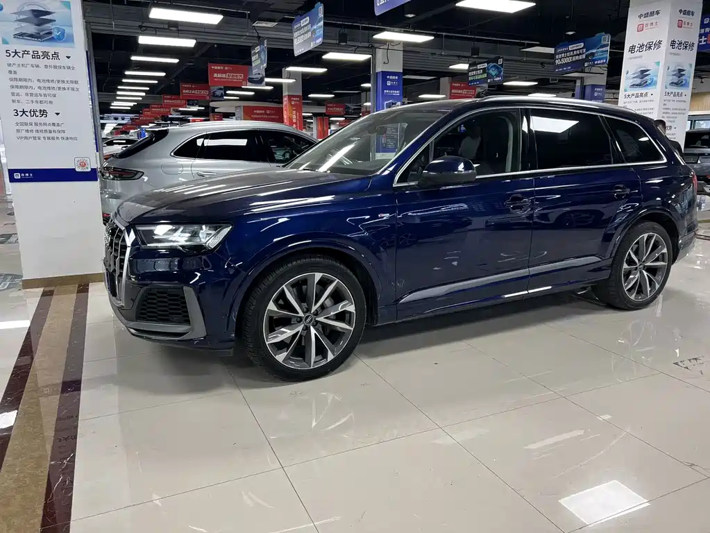 Audi Q7 — фото 13