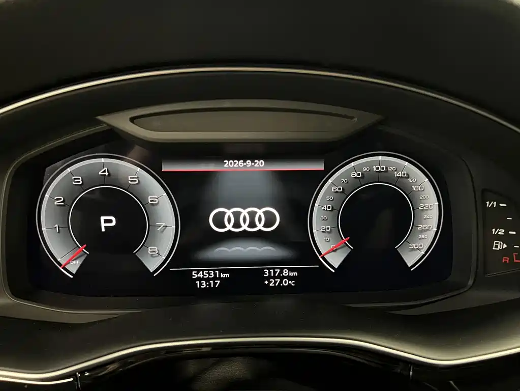 Audi Q7 — фото 7