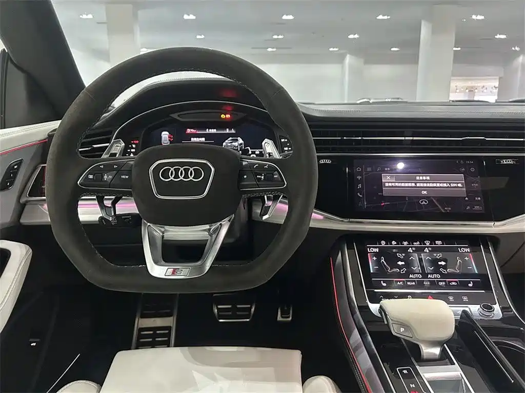 Audi Q8 — фото 13