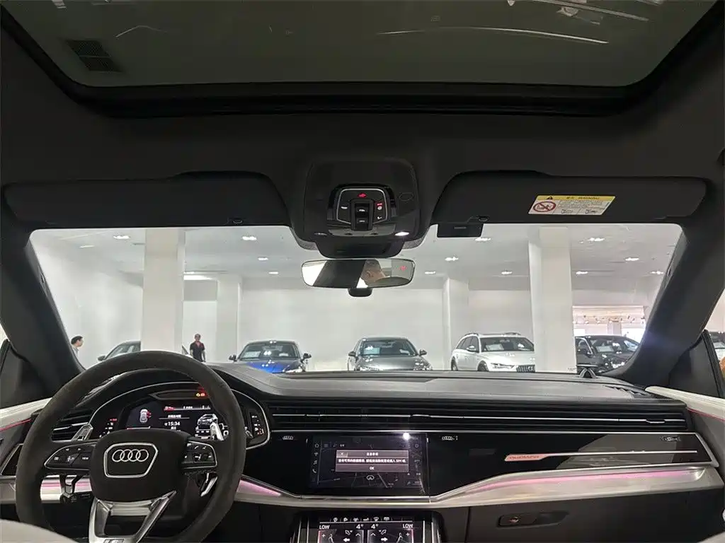 Audi Q8 — фото 10