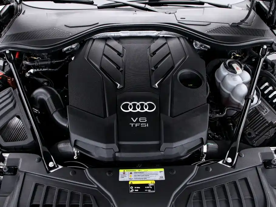 Audi A8 — фото 22