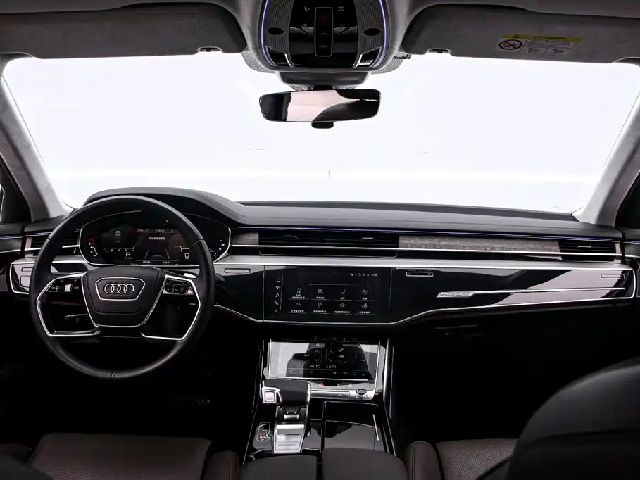 Audi A8 — фото 5
