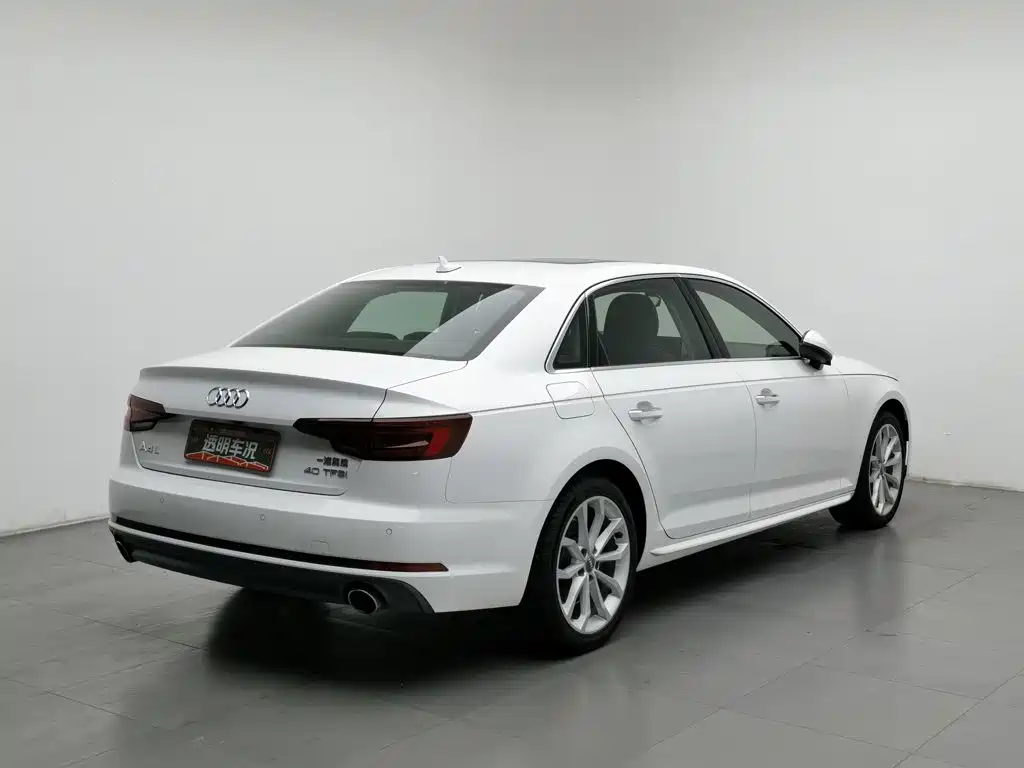 Audi A4L — фото 2