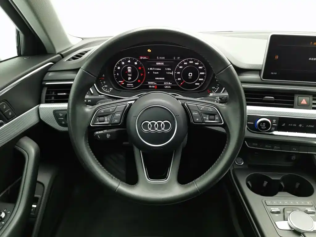 Audi A4L — фото 11