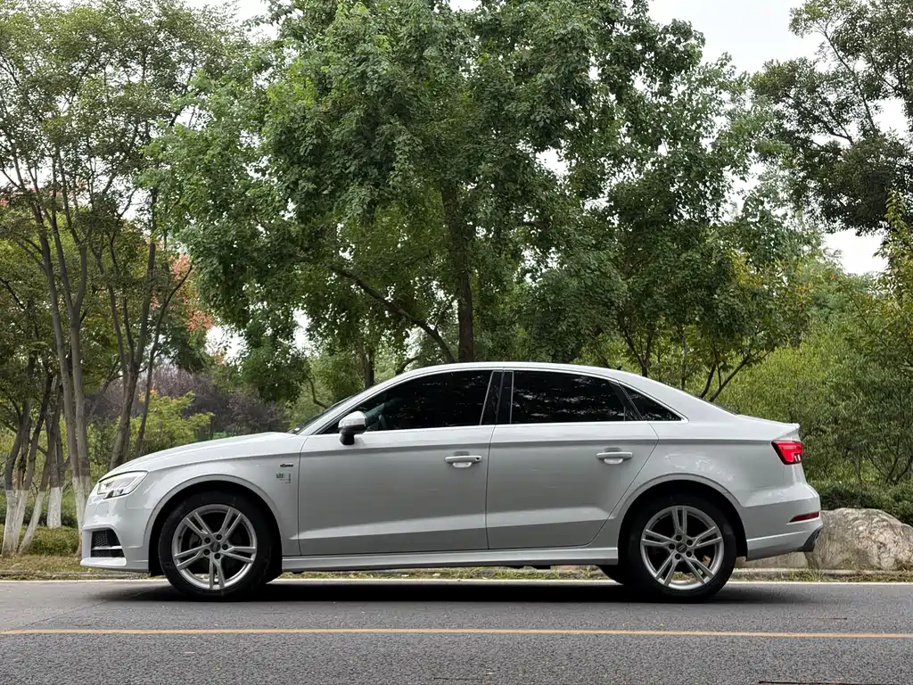 Audi A3 — фото 9