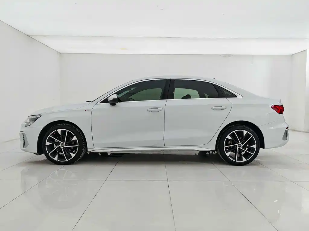 Audi A3 — фото 8