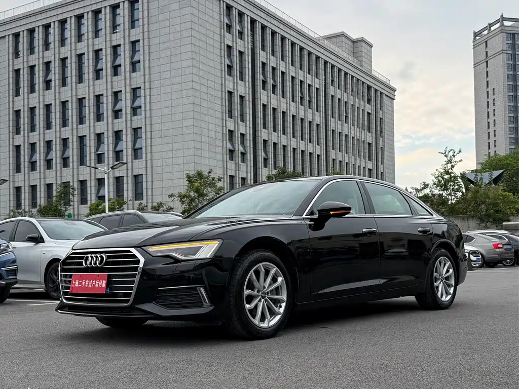 Audi A6L — фото 2