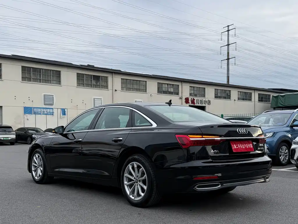 Audi A6L — фото 14