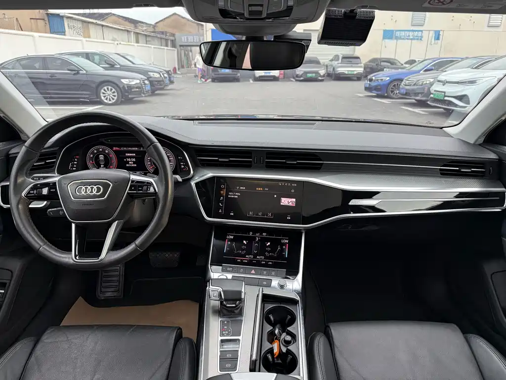 Audi A6L — фото 5