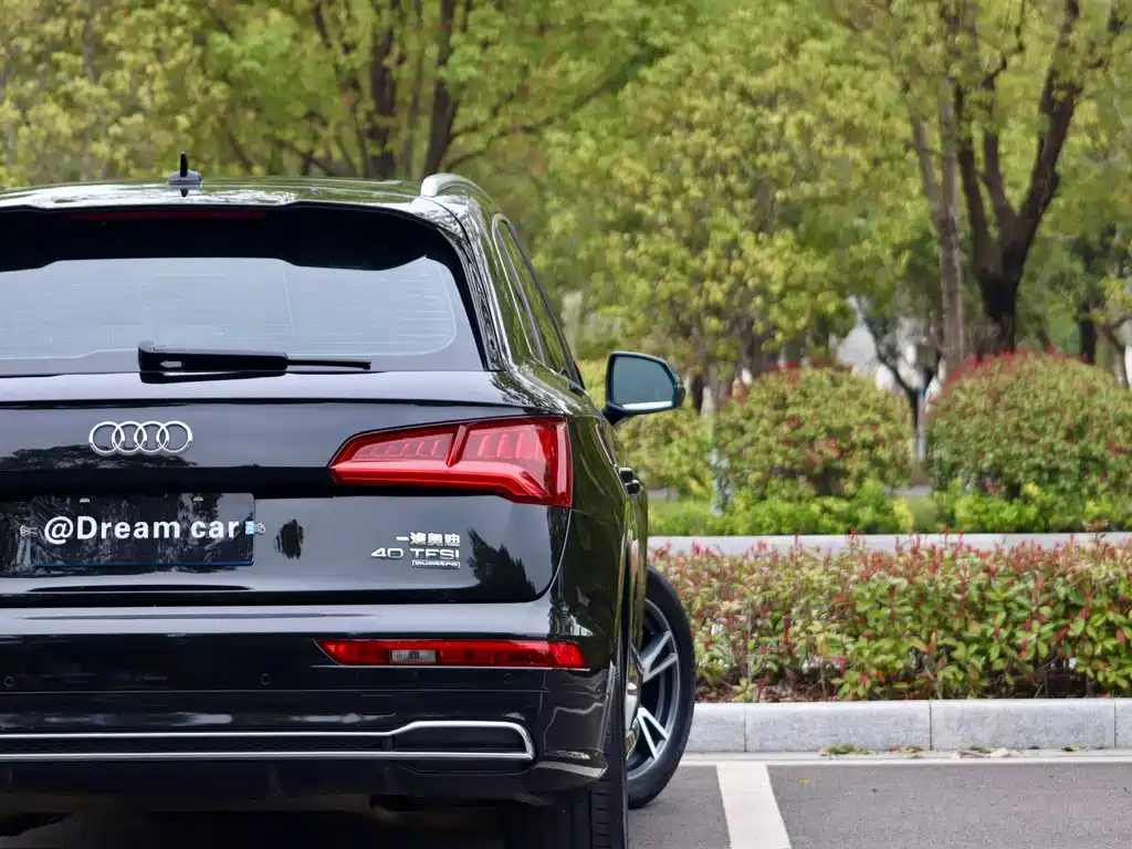 Audi Q5L — фото 5