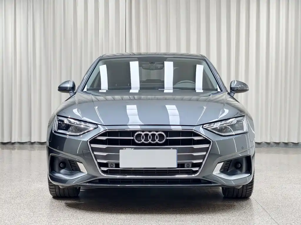 Audi A4L — фото 2