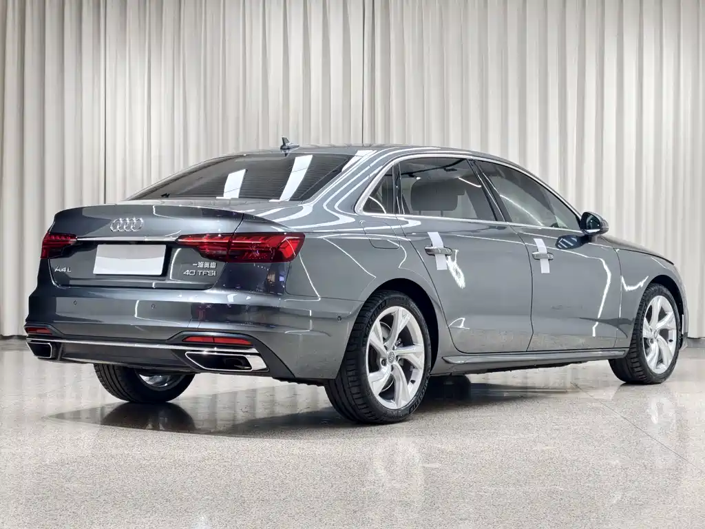 Audi A4L — фото 6