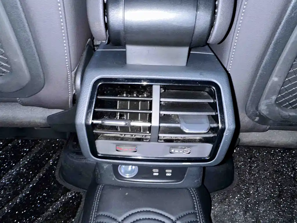Audi Q3 Sportback — фото 13