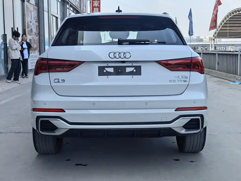 Audi Q3 — фото 5