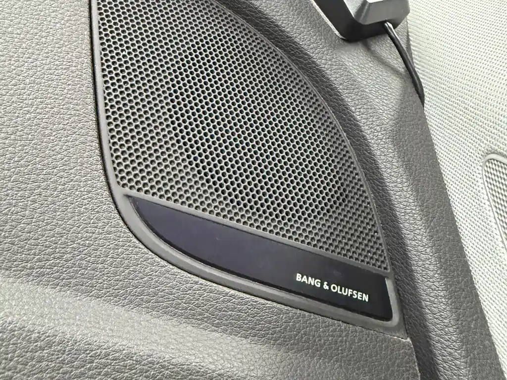 Audi Q5L — фото 30