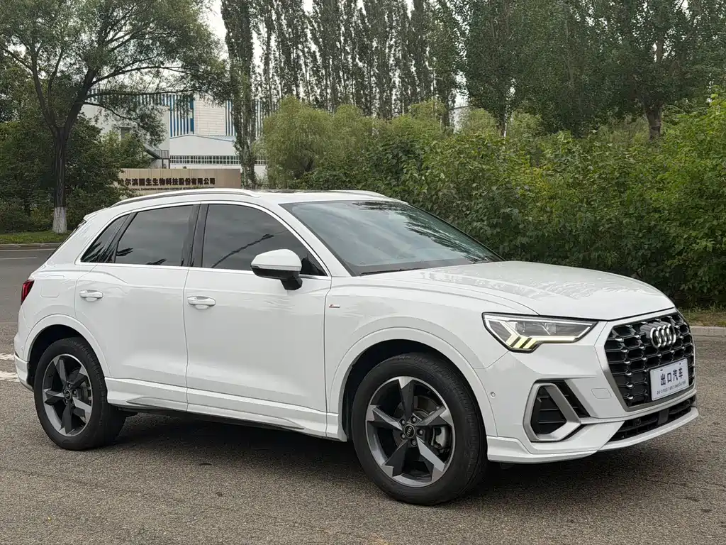 Audi Q3 — фото 3