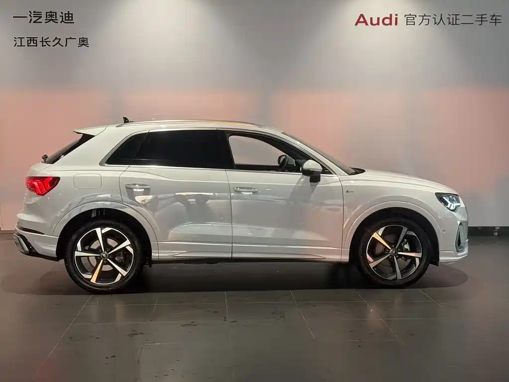 Audi Q3 — фото 5