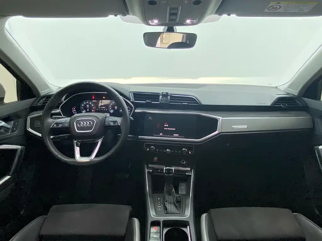Audi Q3 — фото 10