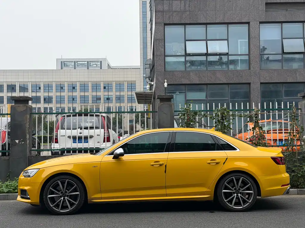 Audi S4 — фото 3