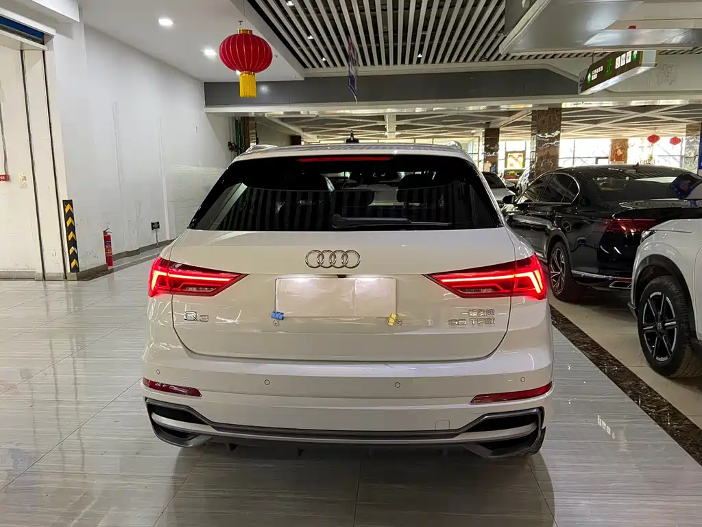 Audi Q3 — фото 5