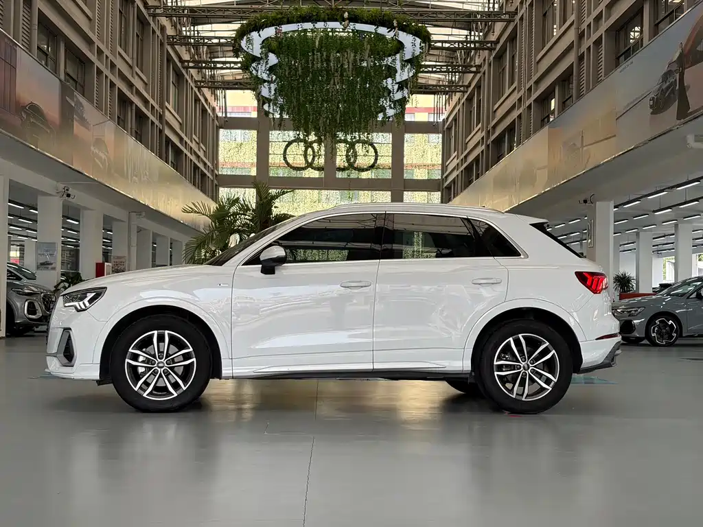 Audi Q3 — фото 2