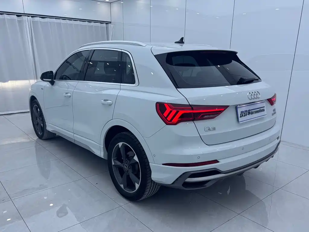 Audi Q3 — фото 6