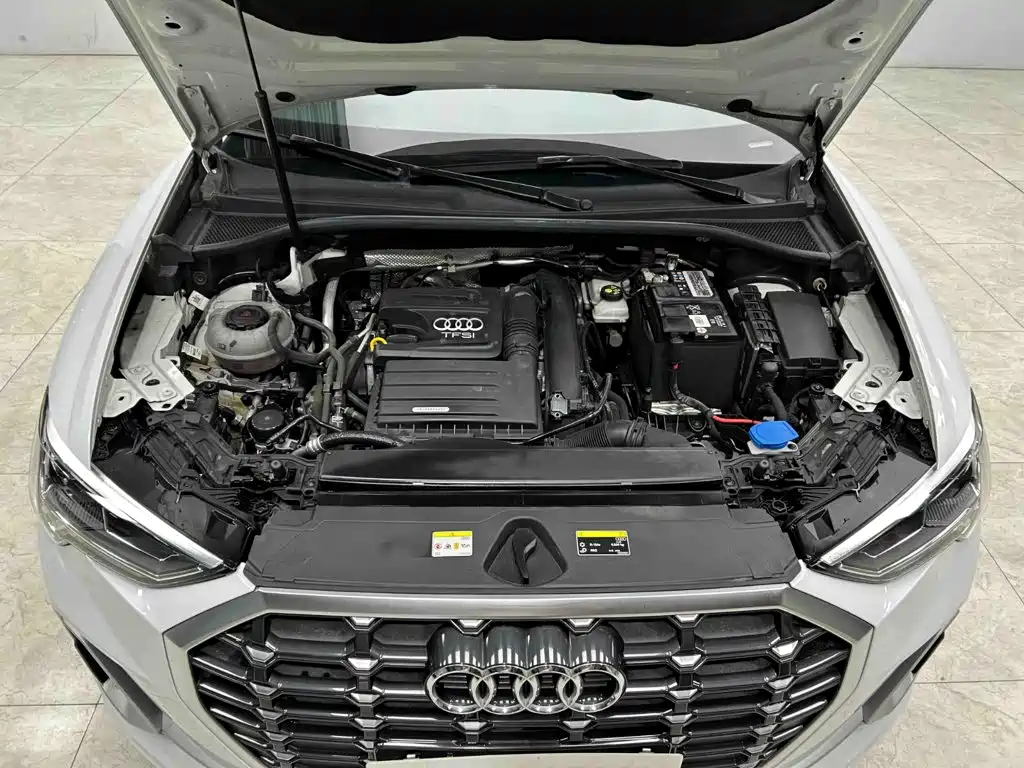 Audi Q3 — фото 26