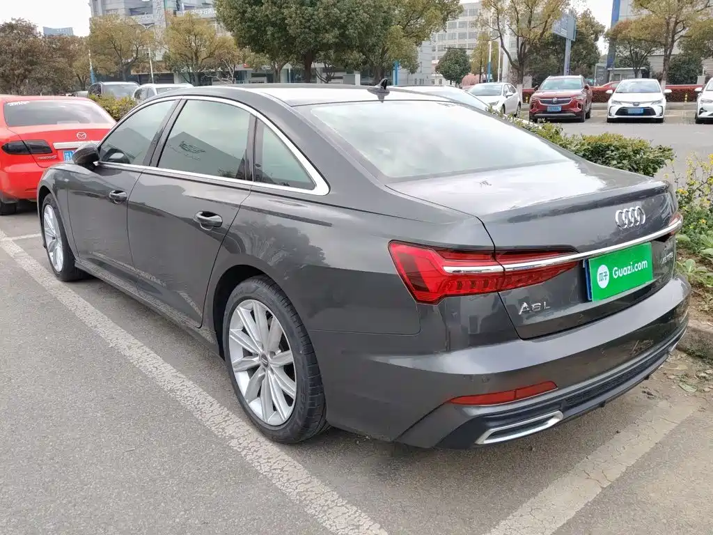 Audi A6L — фото 23