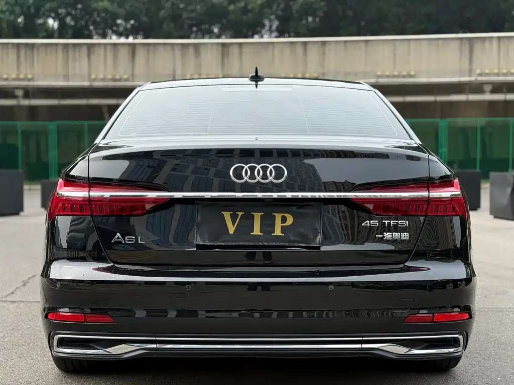 Audi A6L — фото 13