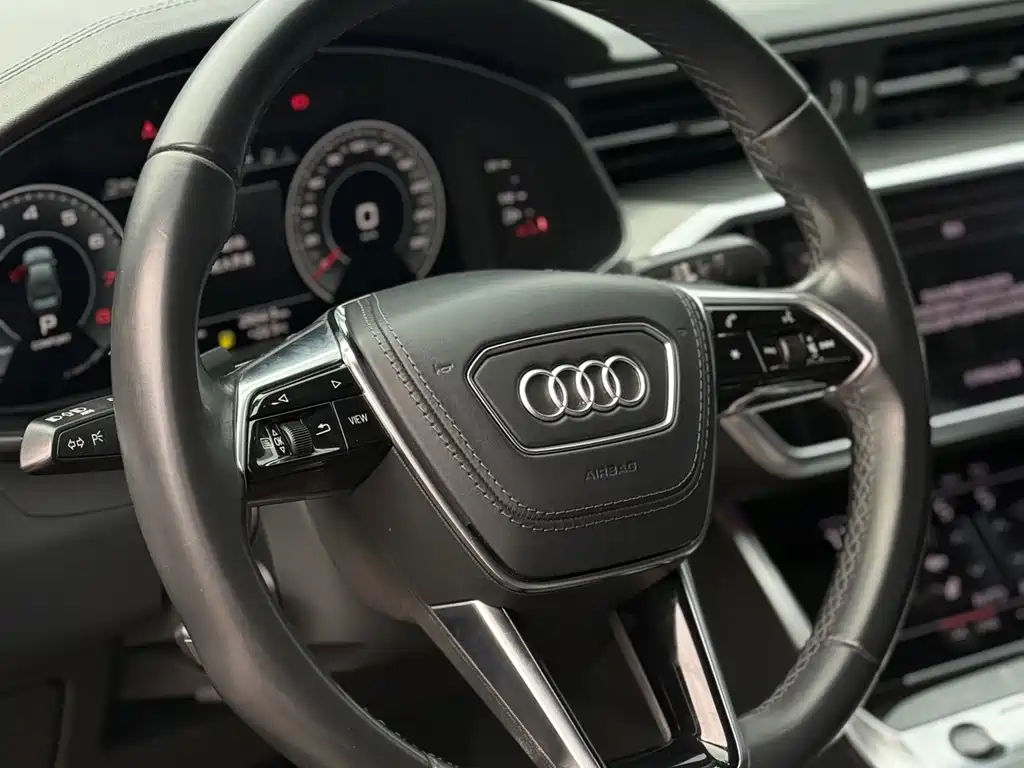 Audi A6L — фото 4