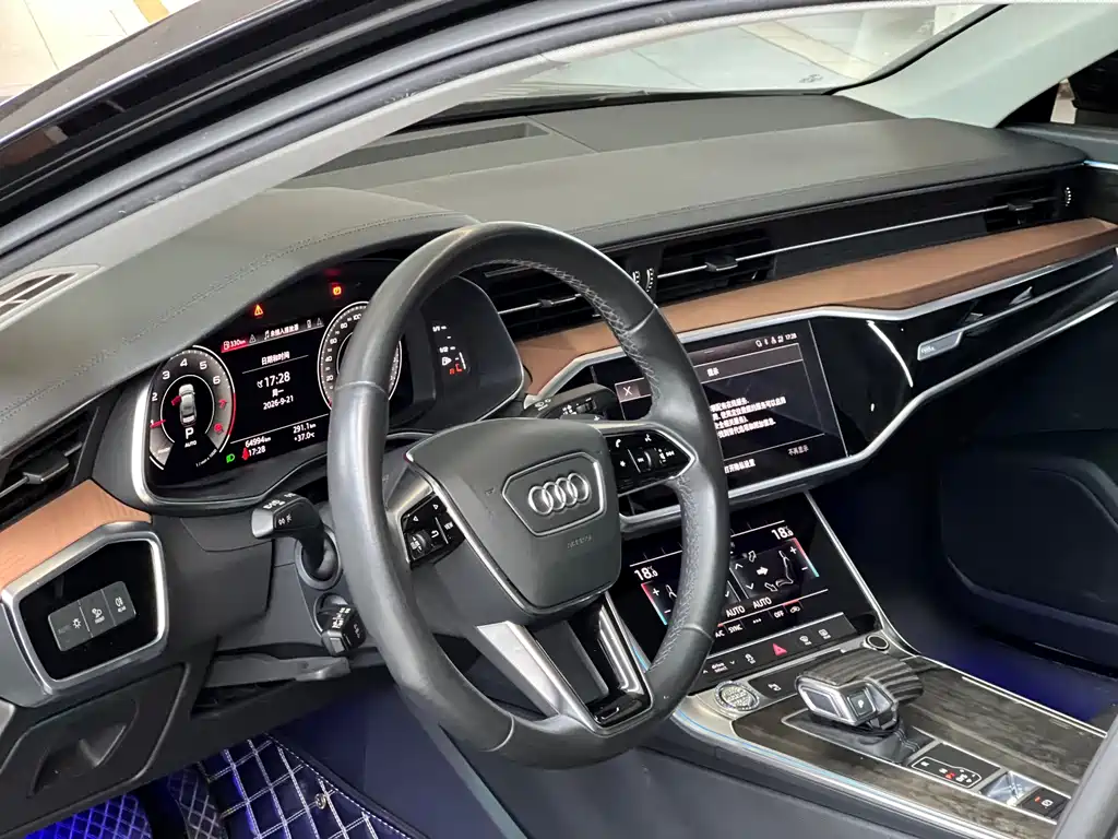 Audi A6L — фото 11