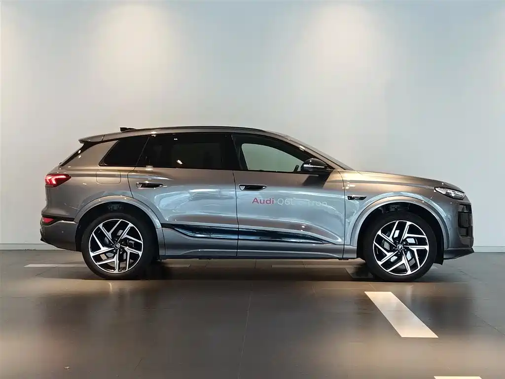 Audi Q6L e-tron — фото 3