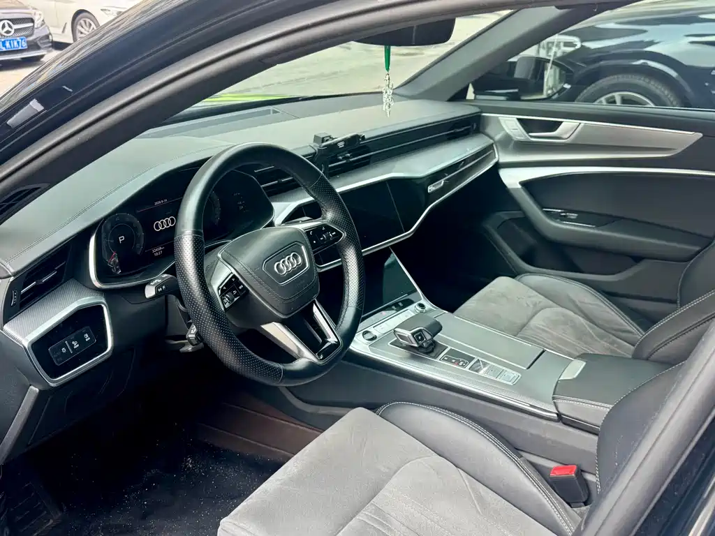 Audi A6L — фото 4