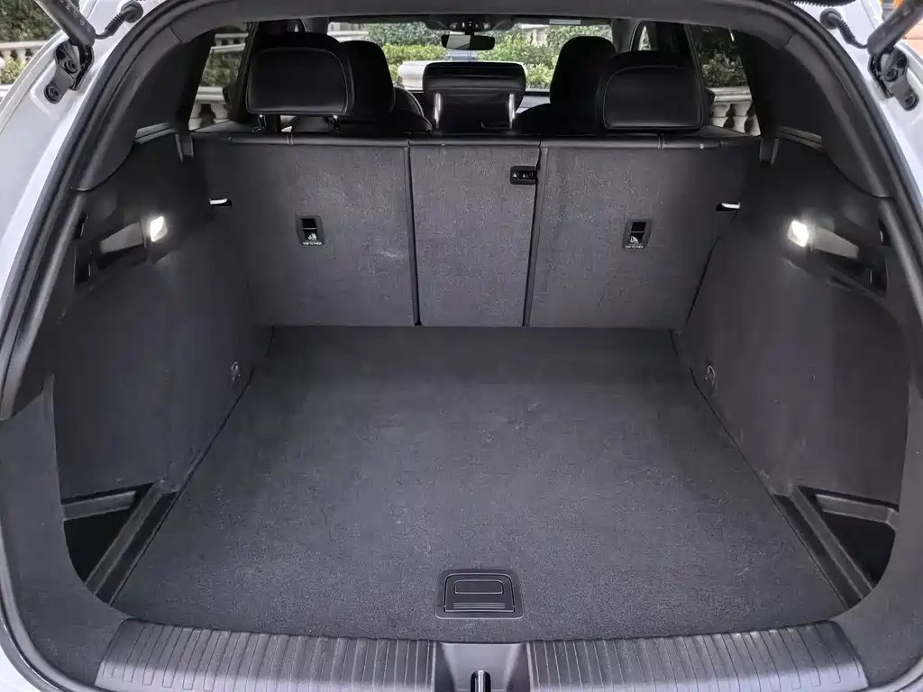 Audi Q6L e-tron — фото 10