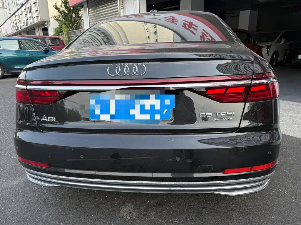 Audi A8 — фото 4