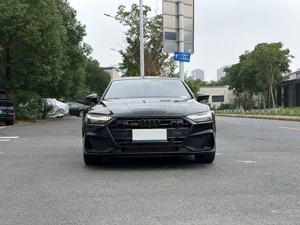 Audi A7L — фото 2
