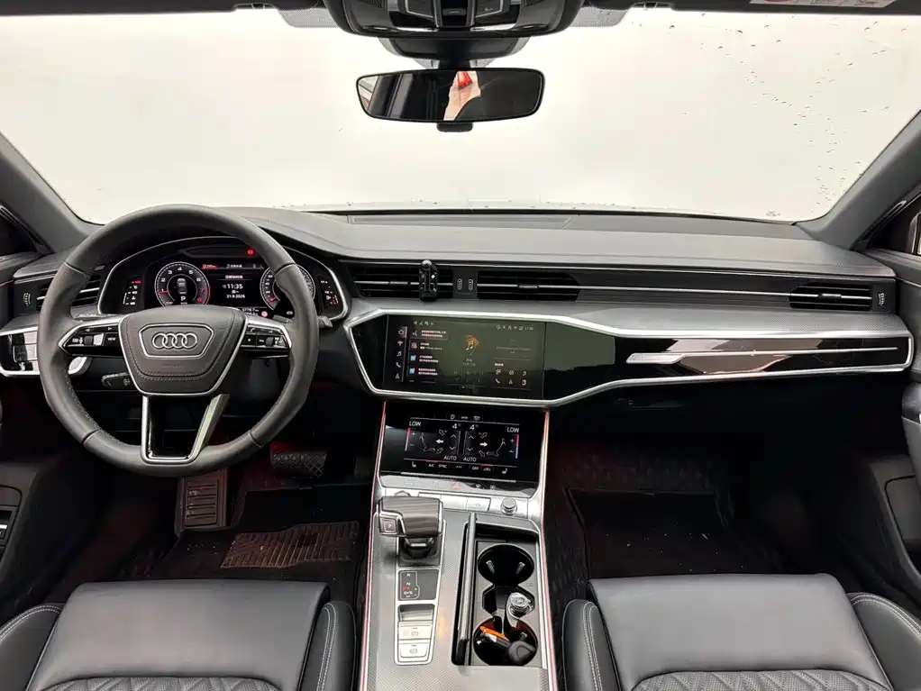 Audi A6L — фото 10