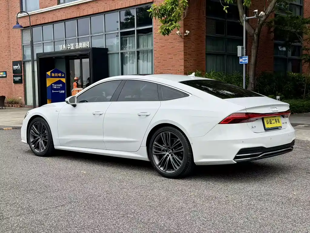 Audi A7 — фото 5
