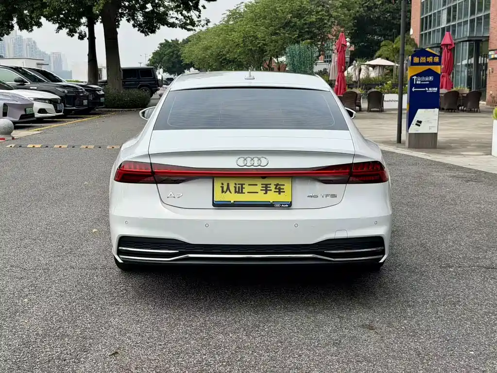 Audi A7 — фото 7