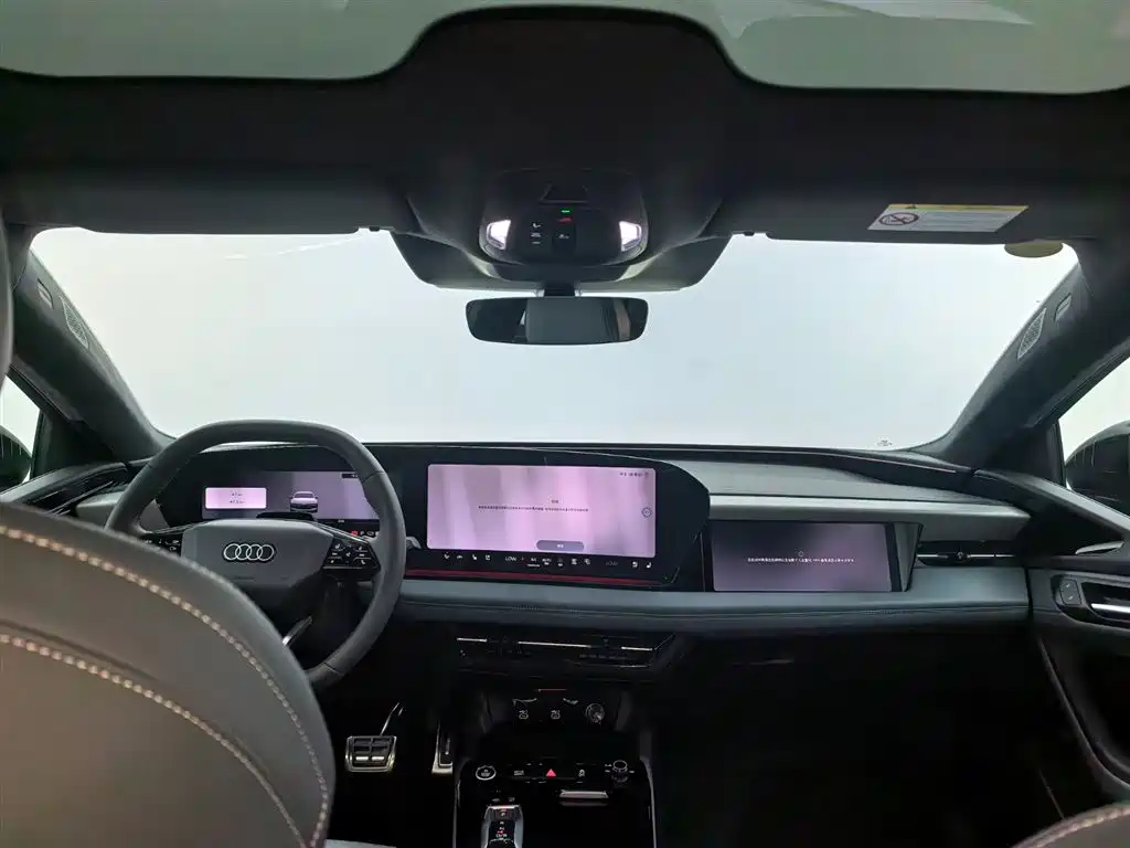 Audi A6L e-tron — фото 14