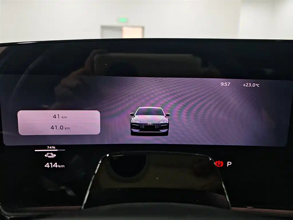 Audi A6L e-tron — фото 10