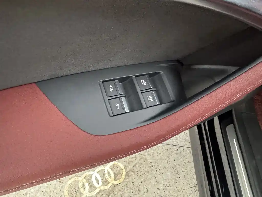 Audi A7L — фото 23